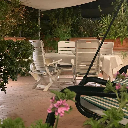 Amly Mary Roof Garden Apartment *